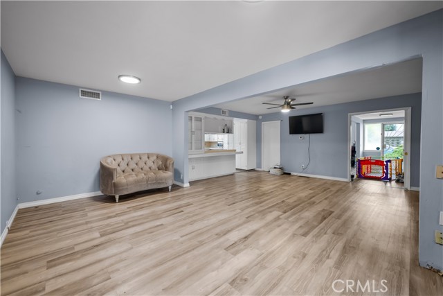 Detail Gallery Image 14 of 33 For 5818 Sycamore, Rialto,  CA 92377 - 3 Beds | 2/1 Baths