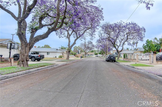 1924 W Secrest Way, Santa Ana CA: https://media.crmls.org/medias/50ad9697-73e0-4c36-a196-8f0a51e4838b.jpg