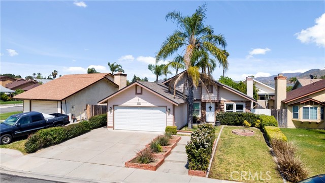 Detail Gallery Image 1 of 28 For 3090 Chardoney Way, Jurupa Valley,  CA 91752 - 3 Beds | 2 Baths