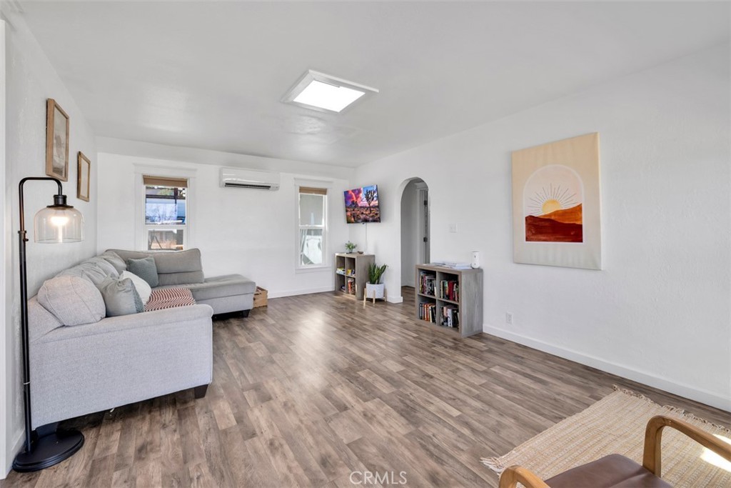 MLS #OC25214105 image #22