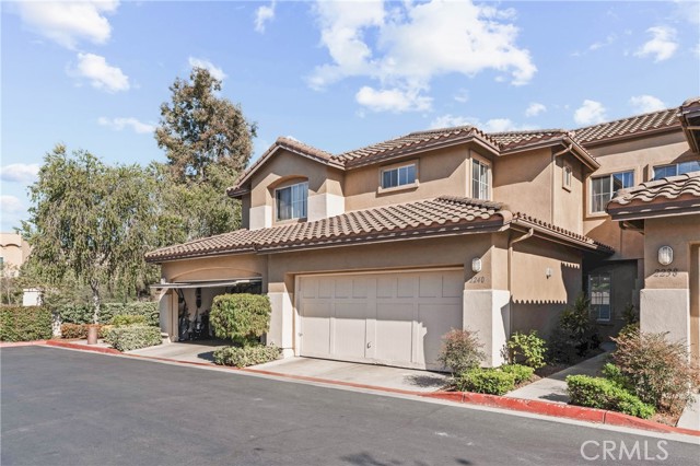 2240 Lago Ventana, Chula Vista CA: https://media.crmls.org/medias/50aedfa7-f58b-46e6-a7fd-0a0bf9032e30.jpg