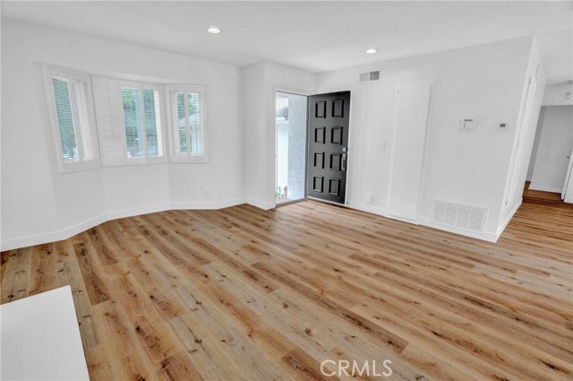 Detail Gallery Image 4 of 25 For 4723 Norwich Avenue, Sherman Oaks,  CA 91403 - 3 Beds | 2 Baths