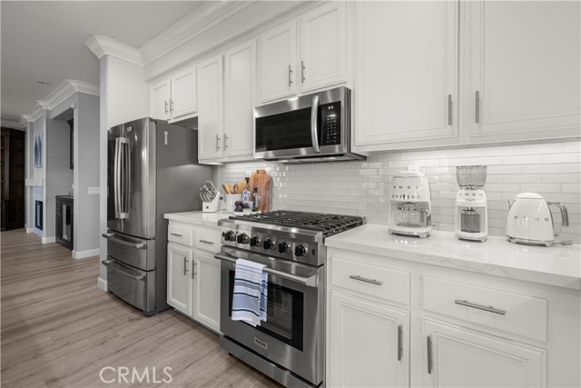 Image 10 of 42 For 26672 Mark Twain Court