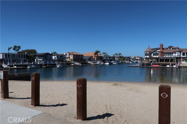 Detail Gallery Image 46 of 51 For 16802 Kamalii, Huntington Beach,  CA 92649 - 6 Beds | 5/1 Baths