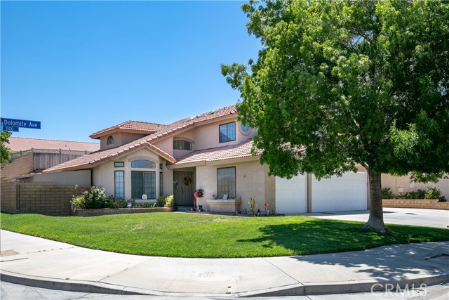 Detail Gallery Image 2 of 30 For 3056 Dolomite Ave, Palmdale,  CA 93550 - 4 Beds | 3 Baths