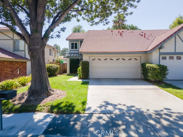 Detail Gallery Image 1 of 44 For 28973 Sam Pl, Canyon Country,  CA 91387 - 4 Beds | 3 Baths