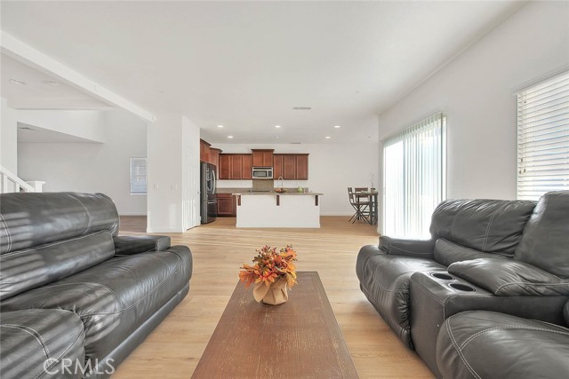 Detail Gallery Image 13 of 50 For 6832 Manchester Ct, Fontana,  CA 92336 - 4 Beds | 3 Baths