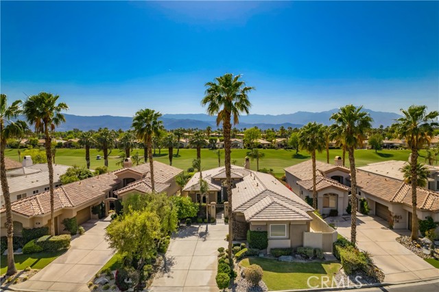 Detail Gallery Image 8 of 35 For 727 Arrowhead Dr, Palm Desert,  CA 92211 - 3 Beds | 3/1 Baths