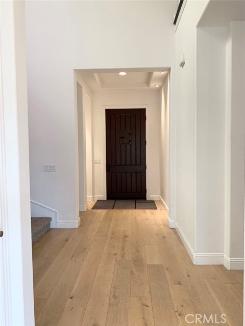 Detail Gallery Image 2 of 23 For 20409 W Esmerelda Ln, Porter Ranch,  CA 91326 - 4 Beds | 4/1 Baths