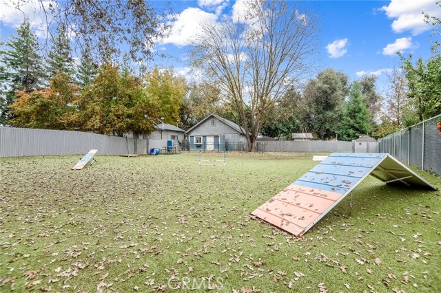 18701 Lort Drive, Visalia CA: https://media.crmls.org/medias/50b0d106-dccb-4921-a31f-f7aaf4af1abc.jpg