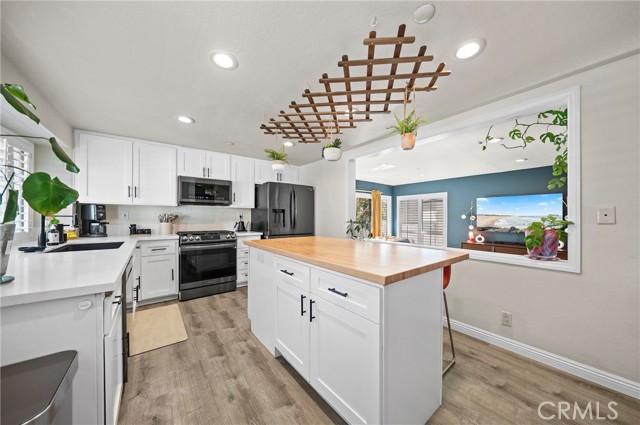 Detail Gallery Image 9 of 32 For 148 S Seneca Cir #24,  Anaheim,  CA 92805 - 2 Beds | 1/1 Baths