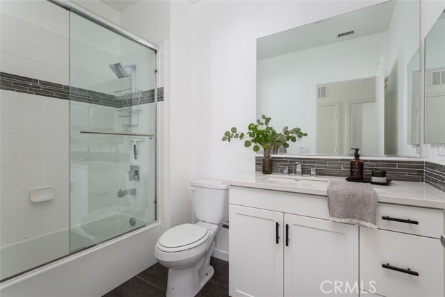 Detail Gallery Image 19 of 49 For 132 Mercer Way, Costa Mesa,  CA 92627 - 3 Beds | 3/1 Baths