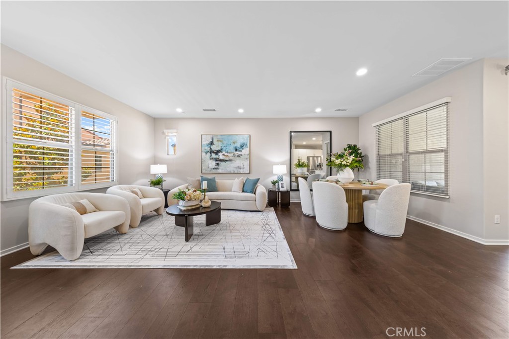 53 Bay Laurel