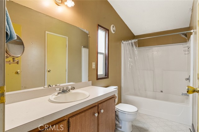 Detail Gallery Image 22 of 47 For 12150 Thunderbird Dr, Red Bluff,  CA 96080 - 4 Beds | 2 Baths