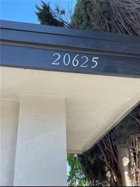 Detail Gallery Image 2 of 12 For 20627 Tuba, Chatsworth,  CA 91311 - 1 Beds | 1 Baths