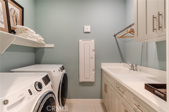 Detail Gallery Image 38 of 75 For 18108 Esker Ln, Canyon Country,  CA 91350 - 5 Beds | 3 Baths