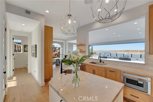 Detail Gallery Image 29 of 42 For 221 Carnation Ave, Corona Del Mar,  CA 92625 - 3 Beds | 3/1 Baths