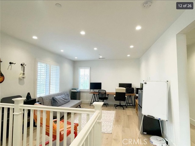 Detail Gallery Image 12 of 26 For 120 Statura, Irvine,  CA 92602 - 4 Beds | 4 Baths