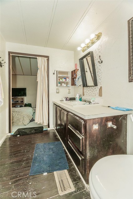 Image 19 of 41 For 17423 Bluewater Bay Lane