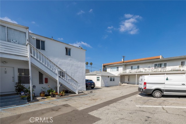 717 Pacific Coast, Redondo Beach, California 90277, ,Residential Income,For Sale,Pacific Coast,SB23119331