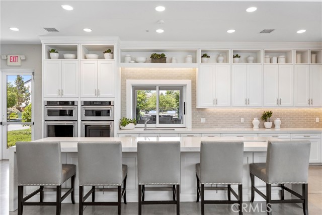 287 Barnes Road, Tustin CA: https://media.crmls.org/medias/50b55ab9-86ec-42b7-8872-546117655012.jpg