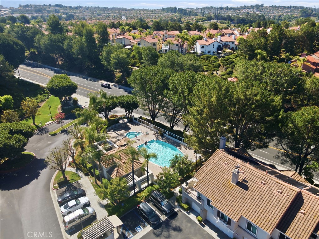 https://media.crmls.org/medias/50b57688-92d0-4af6-b8d9-c04c0e6b440c.jpg?preset=X-Large
