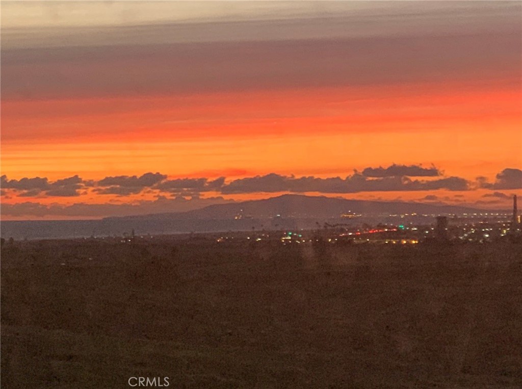 https://media.crmls.org/medias/50b78a71-0646-42b7-9b60-63789fd15d83.jpg?preset=X-Large