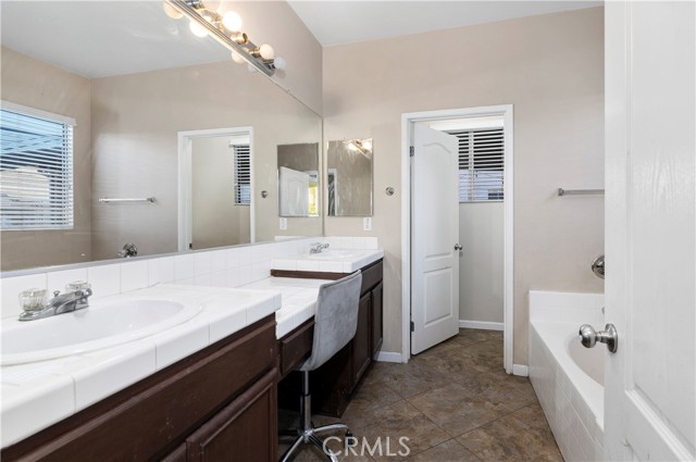 Detail Gallery Image 14 of 28 For 989 Austin Ct, San Jacinto,  CA 92583 - 3 Beds | 2 Baths