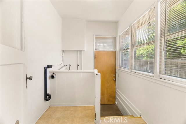 148 W 8th Avenue, Chico CA: https://media.crmls.org/medias/50b7fb23-d5b4-43d1-9e83-f2c50acb3166.jpg