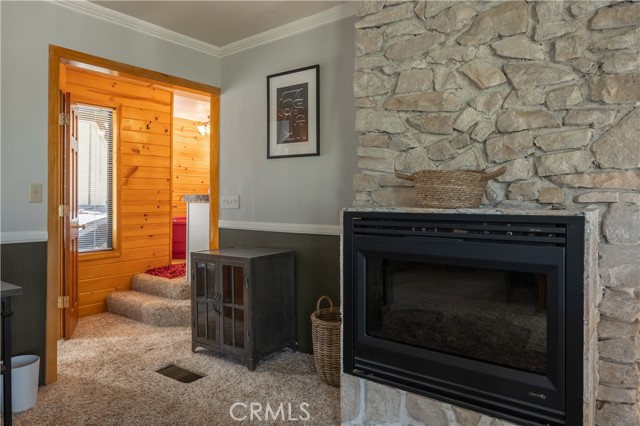 Detail Gallery Image 14 of 41 For 40153 Lakeview Dr, Big Bear Lake,  CA 92315 - 4 Beds | 3 Baths