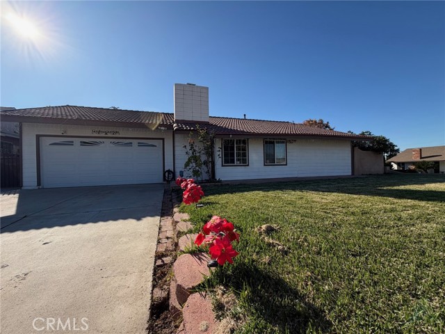 Detail Gallery Image 2 of 31 For 602 Gilmore, Corona,  CA 92879 - 4 Beds | 2 Baths