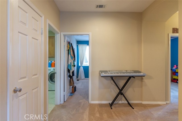Detail Gallery Image 28 of 43 For 23806 Mission Puebla, Valencia,  CA 91354 - 5 Beds | 3/1 Baths