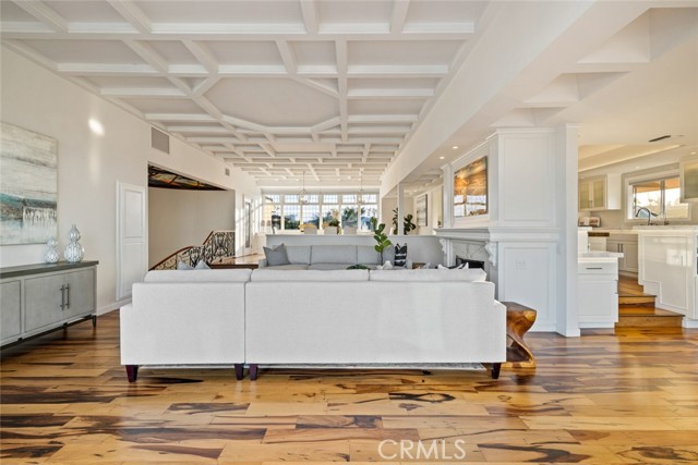 Detail Gallery Image 30 of 68 For 218 Evening Star Ln, Newport Beach,  CA 92660 - 5 Beds | 3/1 Baths