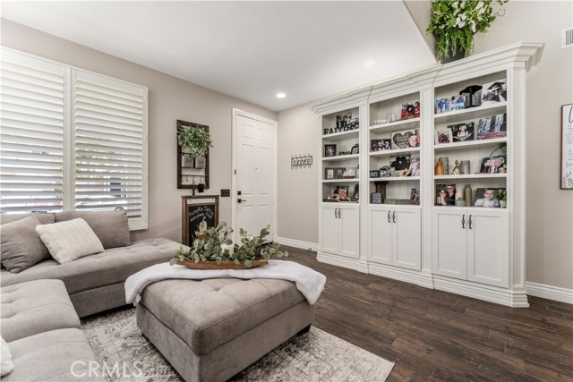 Detail Gallery Image 5 of 60 For 8750 E Heatherwood Rd, Anaheim Hills,  CA 92808 - 5 Beds | 3 Baths