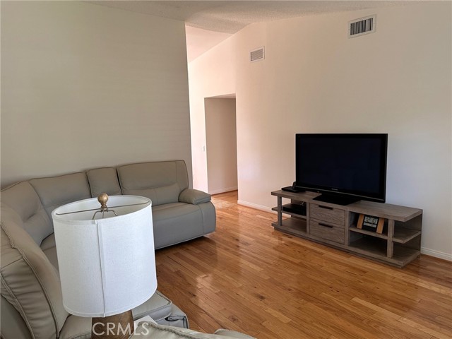 13981 Wallabi Avenue photo 5