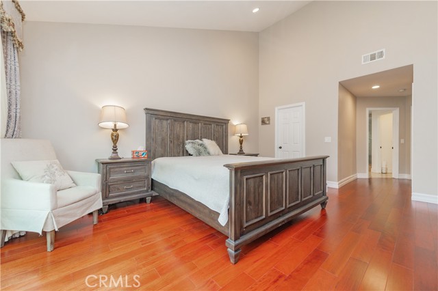 10 La Quinta, Irvine CA: https://media.crmls.org/medias/50baa9fc-5319-439c-b1b6-58fd7fc23565.jpg