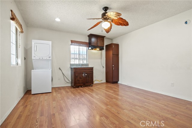 3985 Palm Avenue, Lynwood CA: https://media.crmls.org/medias/50bacf24-17c4-4072-9489-4e994f7a9c7c.jpg