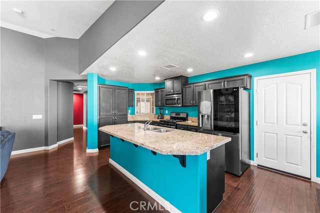 Detail Gallery Image 13 of 36 For 37068 Waltham Pl, Palmdale,  CA 93550 - 4 Beds | 2 Baths