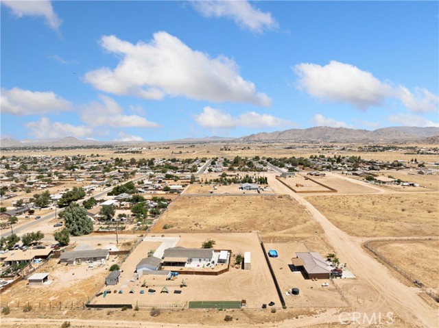 Detail Gallery Image 7 of 45 For 23099 Lucilla Rd, Apple Valley,  CA 92308 - 3 Beds | 2/1 Baths