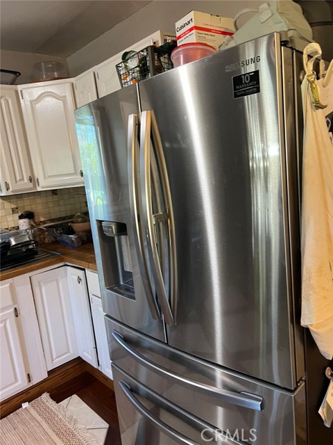 9312 Garden View Avenue, South Gate CA: https://media.crmls.org/medias/50bb37ae-72c4-4678-94f6-92043e88ff68.jpg