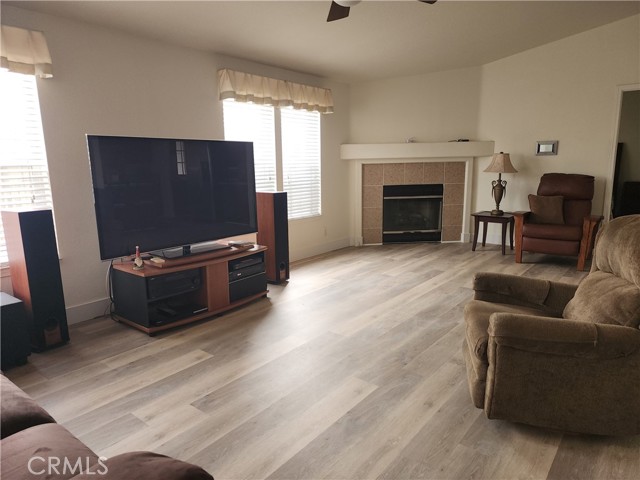 Detail Gallery Image 2 of 10 For 310 Magpie, Fountain Valley,  CA 92708 - 3 Beds | 2 Baths