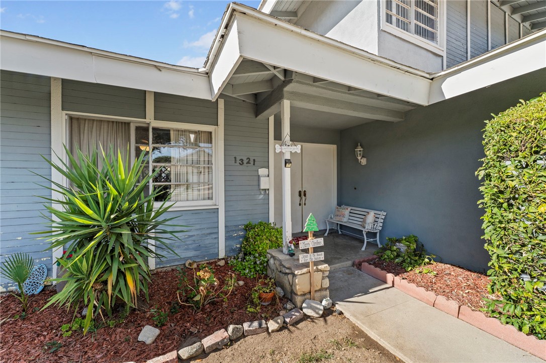 Detail Gallery Image 4 of 40 For 1321 Ironwood St, La Habra,  CA 90631 - 4 Beds | 2 Baths