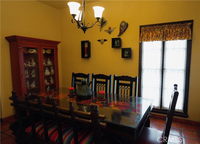 424 W 11th Street, Azusa CA: https://media.crmls.org/medias/50bd0802-fb74-4534-9925-43d3ab5547f9.jpg