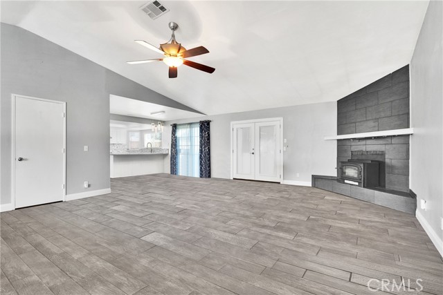 Detail Gallery Image 12 of 56 For 19213 Symeron Rd, Apple Valley,  CA 92307 - 3 Beds | 2/1 Baths