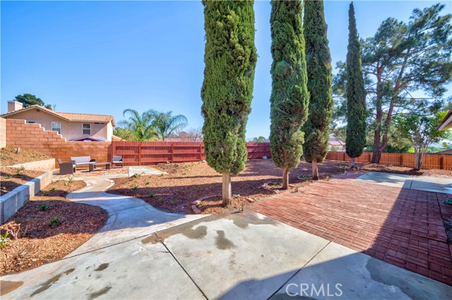6923 Sundown Drive, Jurupa Valley CA: https://media.crmls.org/medias/50bf4a76-471c-457b-be83-20bc74087095.jpg