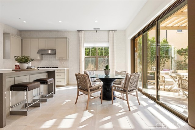 Detail Gallery Image 14 of 75 For 117 Petunia, Irvine,  CA 92618 - 4 Beds | 4 Baths