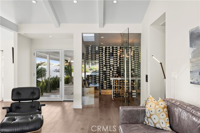 Detail Gallery Image 11 of 39 For 4000 Topside Ln, Corona Del Mar,  CA 92625 - 4 Beds | 2/1 Baths