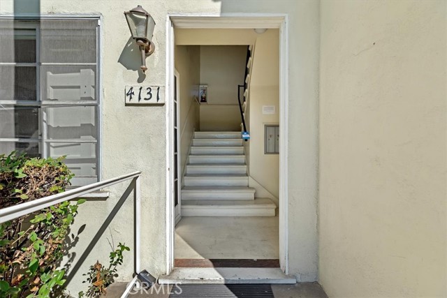 Detail Gallery Image 7 of 34 For 4131 Perlita Ave #B,  Los Angeles,  CA 90039 - 2 Beds | 1 Baths