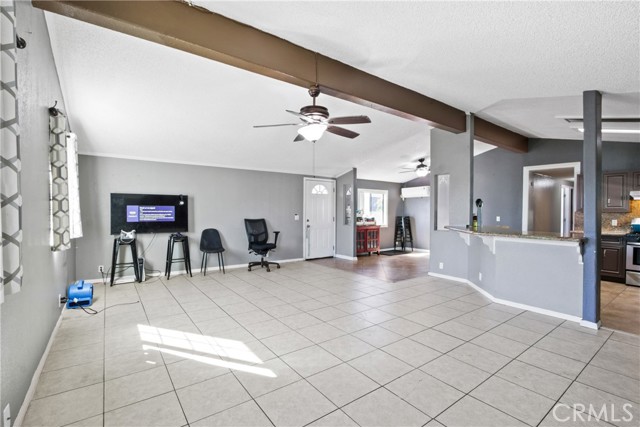 Detail Gallery Image 7 of 25 For 320 N Park Vista #26, Anaheim,  CA 92806 - 3 Beds | 2 Baths