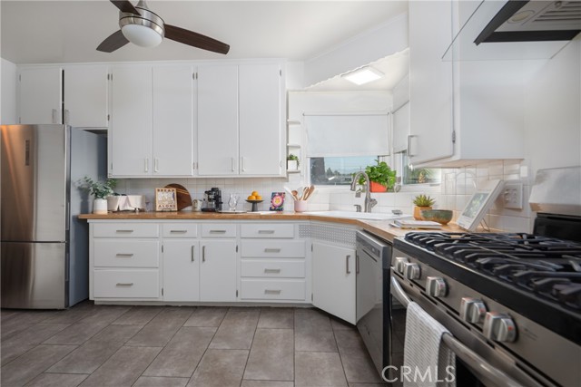 Detail Gallery Image 8 of 26 For 464 W Columbia Ave, Pomona,  CA 91768 - 3 Beds | 2 Baths